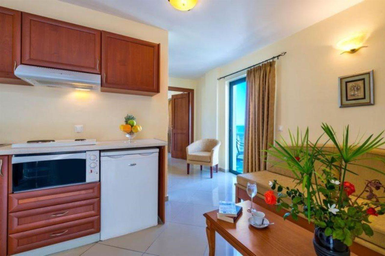 Antilia Apartments Tavronitis  Luaran gambar